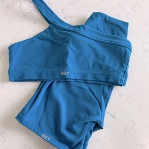 Set Active Sportbody Limited One Shoulder Bra and Biker Shorts in Scuba Size S
